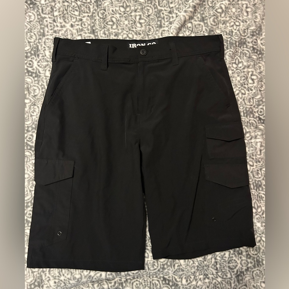 Iron Co Men’s Black Cargo‎ Shorts 34